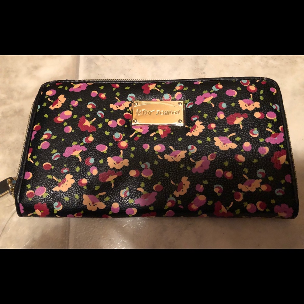 Betsey Johnson wallet